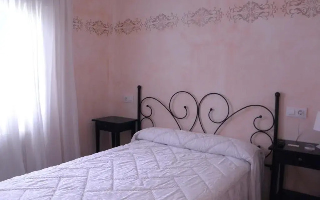 Отель Hostal Paquita Испания, Мадрид - отзывы, цены и фото номеров - забронировать отель Hostal Paquita онлайн комната для гостей