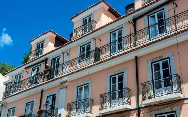 Апартаменты Portas do Teatro Apartment вид на фасад