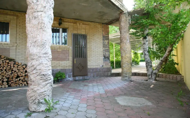 Herzen House Hotel вид на фасад