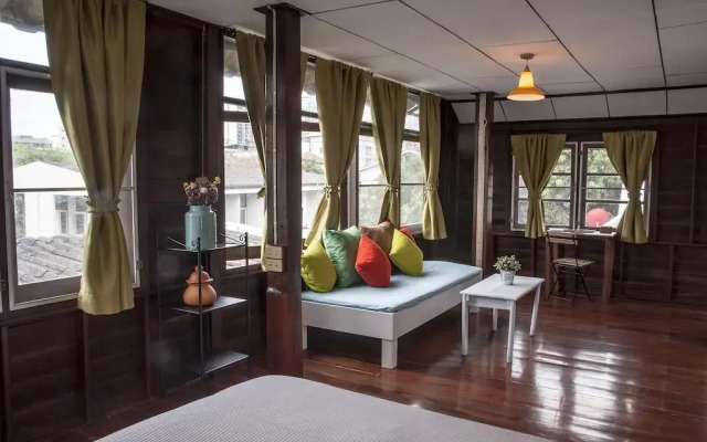 Отель The Wooden House комната для гостей