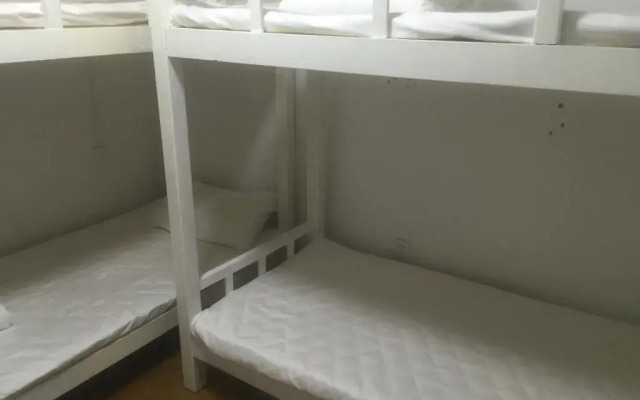 Yujiang International Hostel Jingji 100 Branch Шэньчжэнь комната для гостей