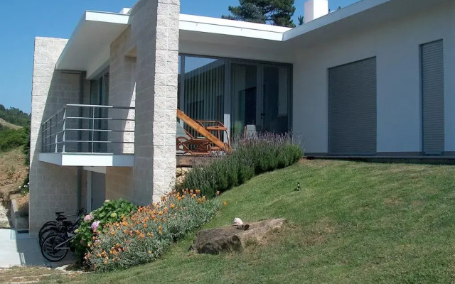 Отель Relax in Luxury Paradise Villa - Ericeira вид на фасад