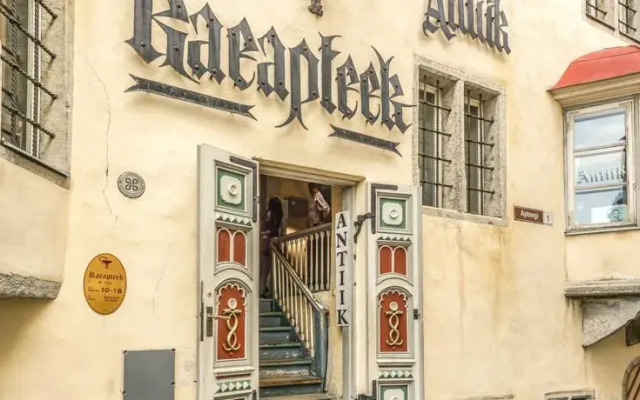 Old Town Munkenhof Guesthouse - Hostel вид на фасад