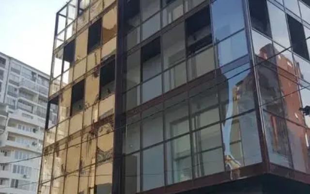 Wine Palace Hotel вид на фасад