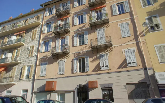 Отель Vieux Nice Garibaldi Ницца вид на фасад