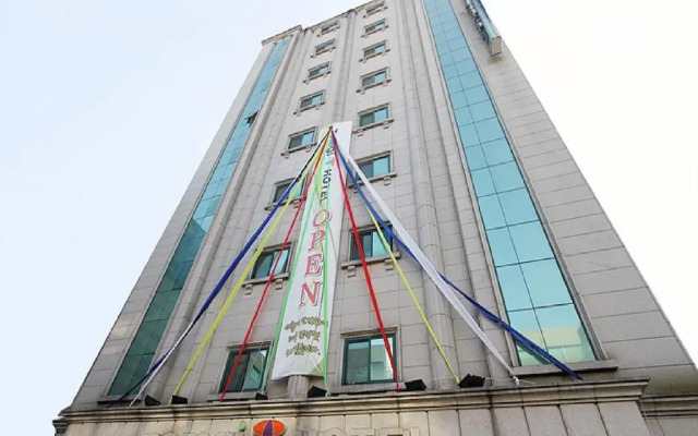 Отель Tomgi Hotel Jongno Южная Корея, Сеул - отзывы, цены и фото номеров - забронировать отель Tomgi Hotel Jongno онлайн вид на фасад