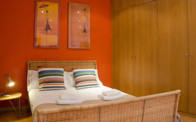 Отель Avenida Apartments Ripoll WHITE Испания, Барселона - отзывы, цены и фото номеров - забронировать отель Avenida Apartments Ripoll WHITE онлайн комната для гостей