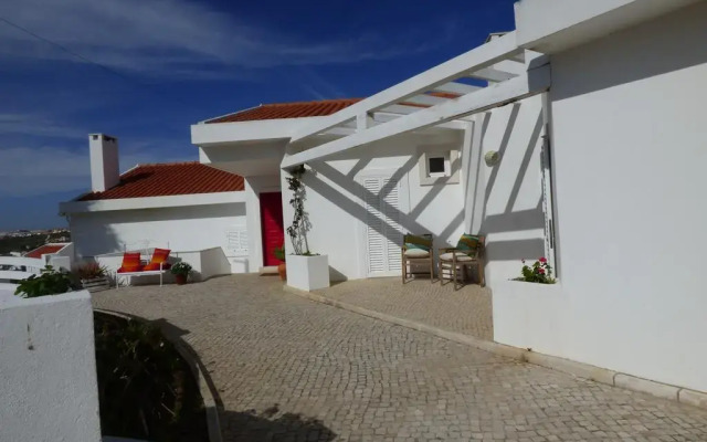 Отель Tres Bandeiras Guest House B&B вид на фасад
