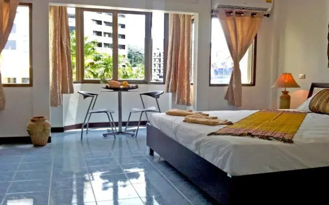 Отель Beshert Guesthouse комната для гостей