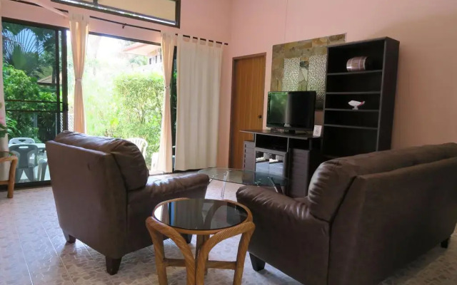 Отель Hideaway Villa комната для гостей