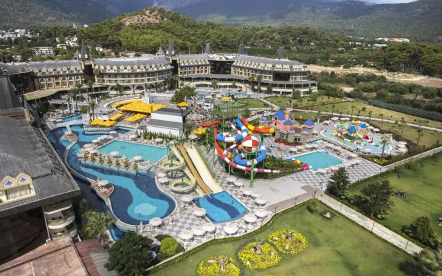 Отель Amara Prestige - All Inclusive бассейн