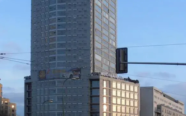 Отель Metro Budget Place - Arkadia City Center вид на фасад