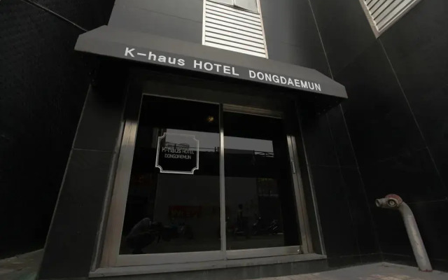 Отель K-haus Dongdaemun вид на фасад