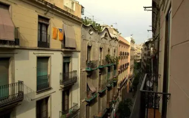 Отель Artistic Hostel BCN Испания, Барселона - отзывы, цены и фото номеров - забронировать отель Artistic Hostel BCN онлайн балкон