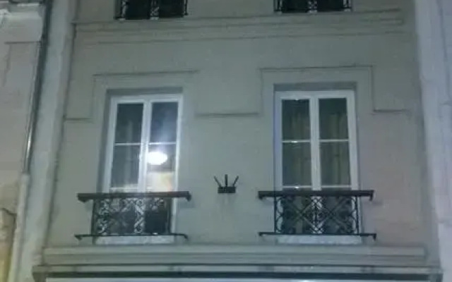 Отель Le St. Germain Париж вид на фасад