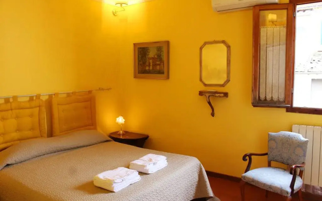 Отель San Felice Suite комната для гостей