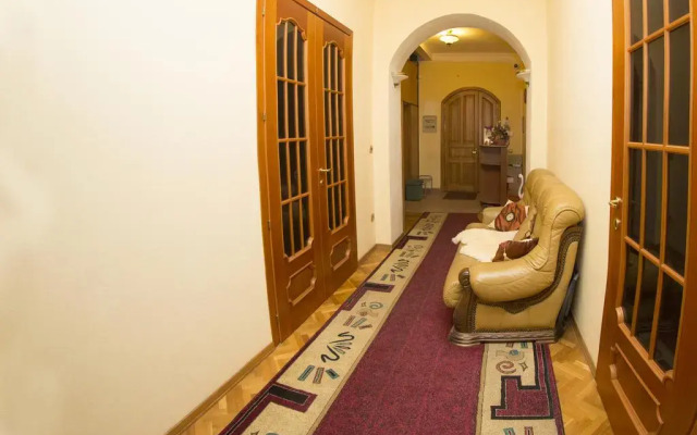 Гостиница Rooms Na Tulskoy вид на фасад