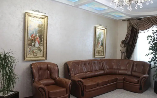 Гостиница ArtHall Hotel в Минеральных Водах отзывы, цены и фото номеров - забронировать гостиницу ArtHall Hotel онлайн Минеральные Воды комната для гостей
