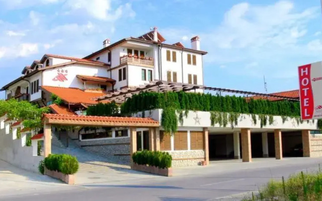 Adjev Han Hotel Sandanski вид на фасад