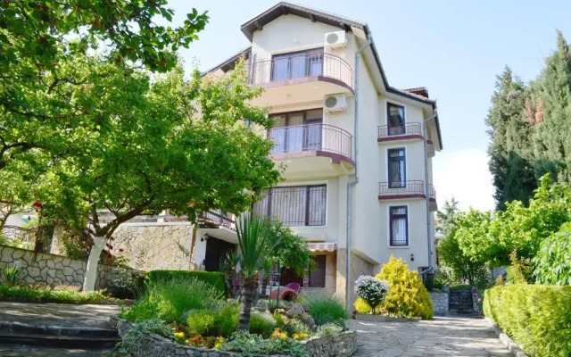 Отель Pulpudeva Villa вид на фасад