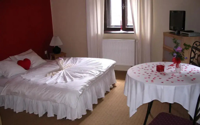 Hotel Oldrichuv Dub комната для гостей