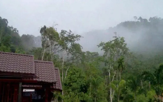 Отель Phuphasrirung Resort вид на фасад