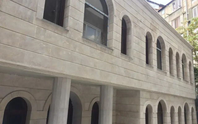 Old Yerevan Hostel And Tours вид на фасад