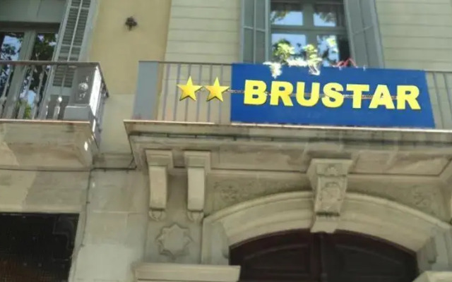 Отель BruStar Centric вид на фасад