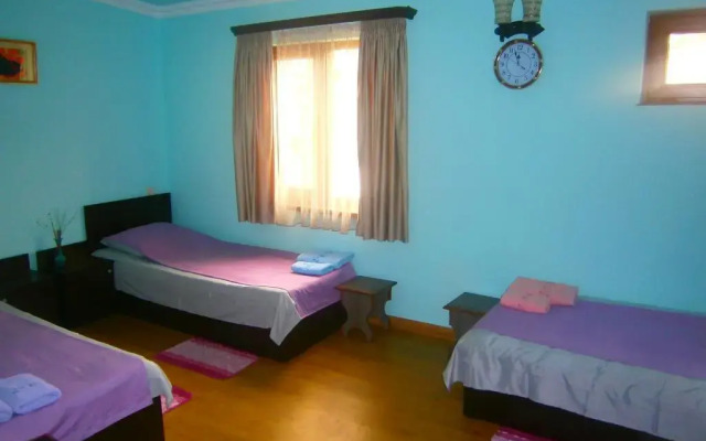 Отель Aygestan Comfort Holiday Home комната для гостей