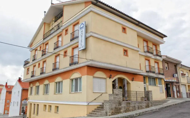 Hotel Los Arcos вид на фасад