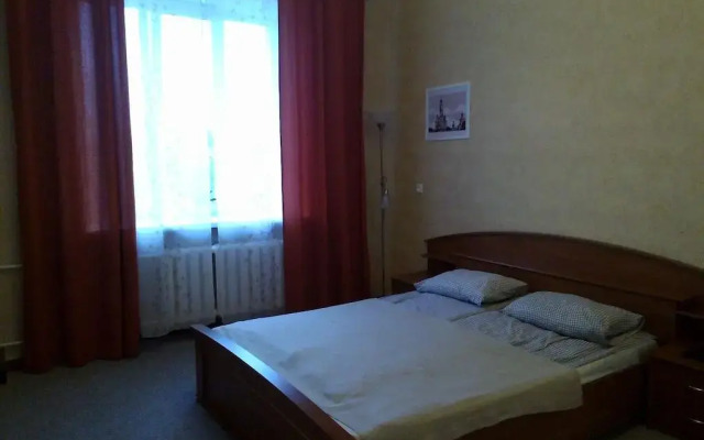 Отель Newburg Apartament on Voevodina Екатеринбург комната для гостей