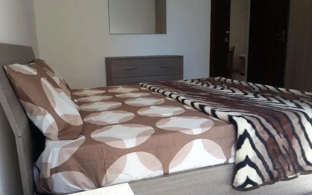 Отель Savoy Flats Слима комната для гостей