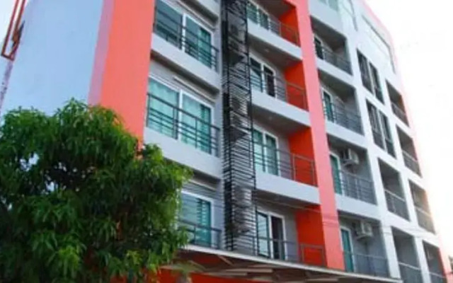 Отель The Palms Residence вид на фасад