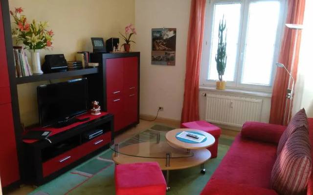Отель Dresdner Ferien Apartment Германия, Дрезден - отзывы, цены и фото номеров - забронировать отель Dresdner Ferien Apartment онлайн комната для гостей