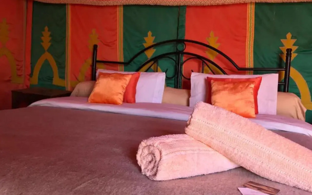Отель Bambara Desert Camps Марокко, Мерзуга - отзывы, цены и фото номеров - забронировать отель Bambara Desert Camps онлайн комната для гостей