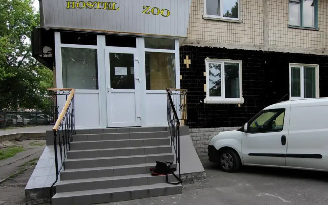 Hostel Zoo - Key2Gates городской автобус