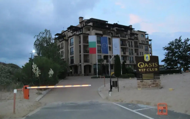 Отель Oasis VIP Club Private Apartment Болгария, Солнечный берег - отзывы, цены и фото номеров - забронировать отель Oasis VIP Club Private Apartment онлайн вид на фасад