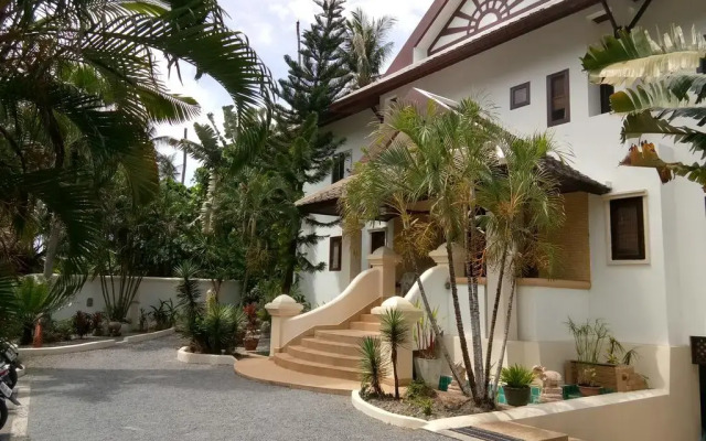 Отель Royal Cottage Residence вид на фасад