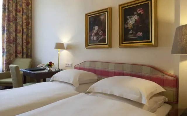 Hotel City House комната для гостей