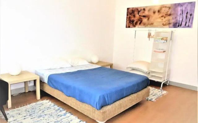 Отель Double Room Oporto Campo Lindo Порту комната для гостей
