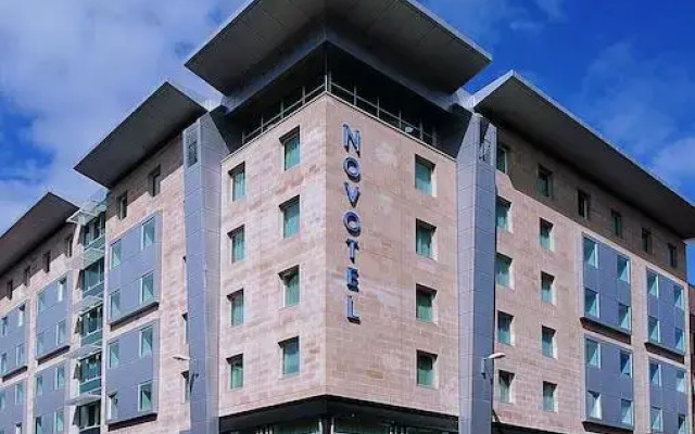 Отель Novotel Glasgow Centre вид на фасад