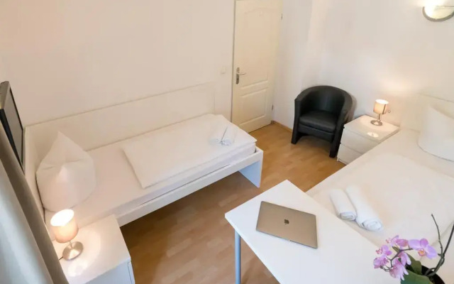 Guenstigschlafen24 – Die Günstige Alternative Zum Hotel Мюнхен комната для гостей