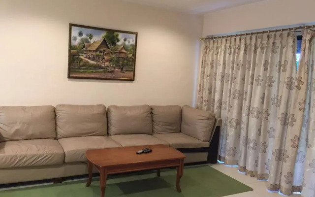 Отель Baan Somprasong Condominium комната для гостей