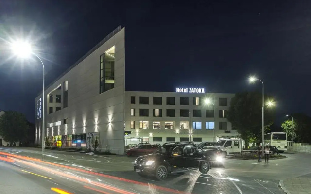 Hotel Zatoka вид на фасад