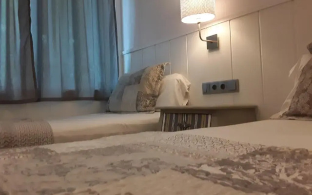 Отель Autèntic Barcelona Monumental комната для гостей