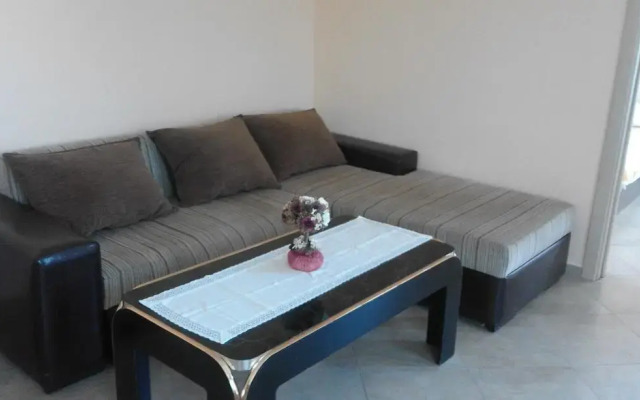 Апартаменты Apartments Sea Sounds - Pomorie City Centre Поморие комната для гостей