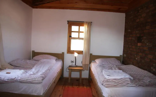 Отель Blacktree Farm and Cottages комната для гостей