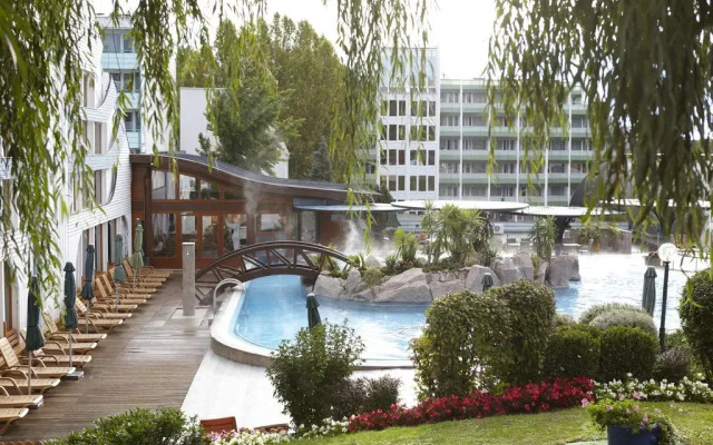 Naturmed Hotel Carbona бассейн