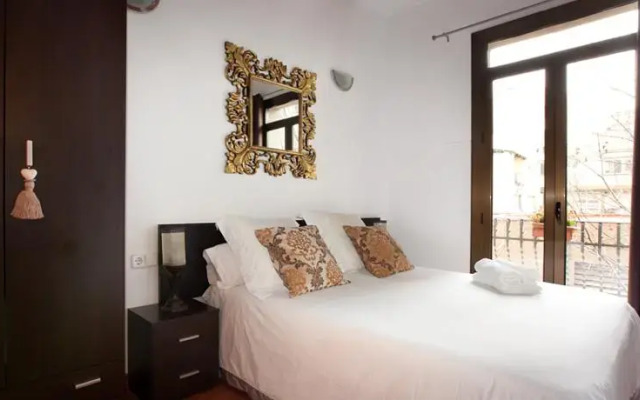 Отель Margarit Apartment Испания, Барселона - отзывы, цены и фото номеров - забронировать отель Margarit Apartment онлайн комната для гостей
