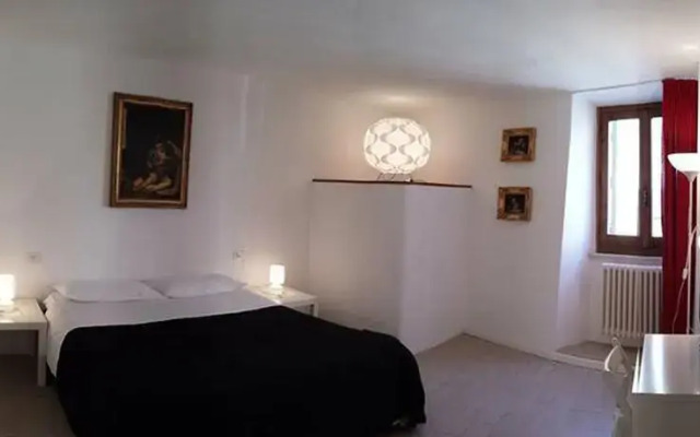 Отель Rinathos B&B Ареццо комната для гостей